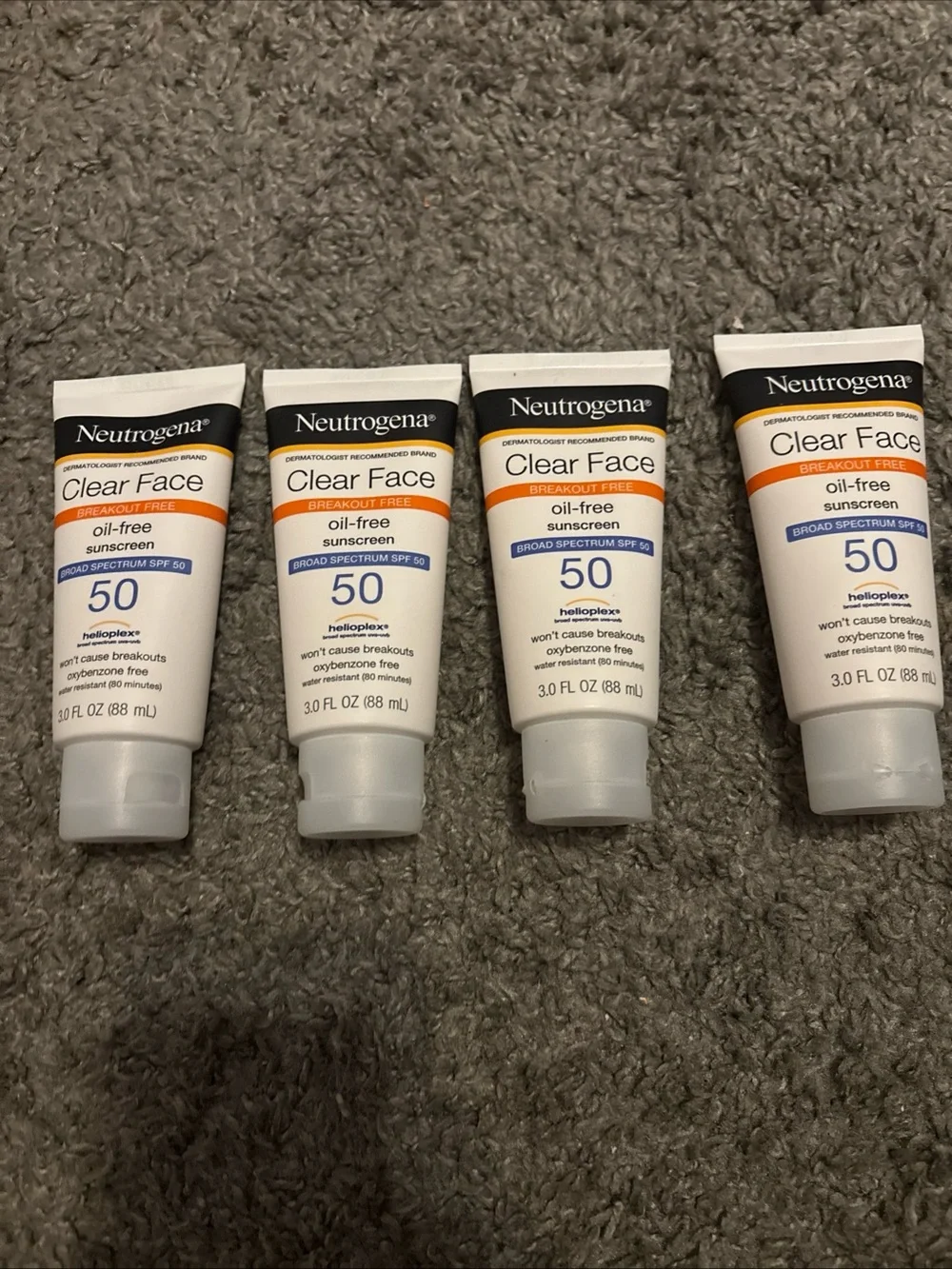 Neutrogena Clear Face Oil-Free Sunscreen SPF 50 - White